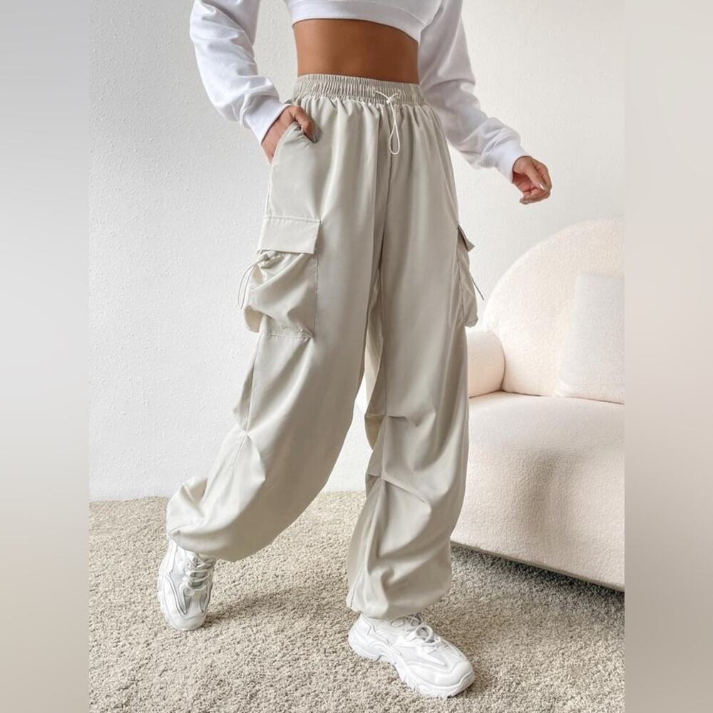 NWT Small SHEIN EZwear Cream-Colored Drawstring Waist Flap Pocket Cargo Pants - Picture 4 of 9